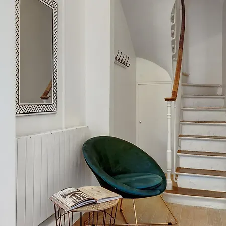 Champs-elysees - 2br With Balcony - Cityapartmentstay * Parigi