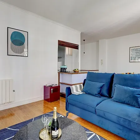 Appartamento Champs-elysees - 2br With Balcony - Cityapartmentstay *
