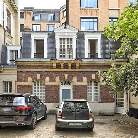 Champs-elysees - 2br With Balcony - Cityapartmentstay Appartamento *